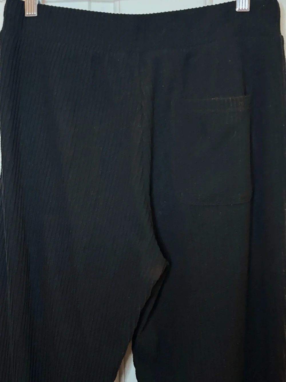 EUC ALO Women’s Black Wide Rib Knit Joggers Size M